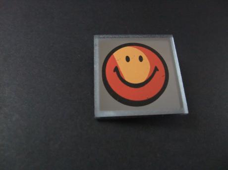 Acid House ( muziekstroming jaren 80) Smiley(half gezicht)